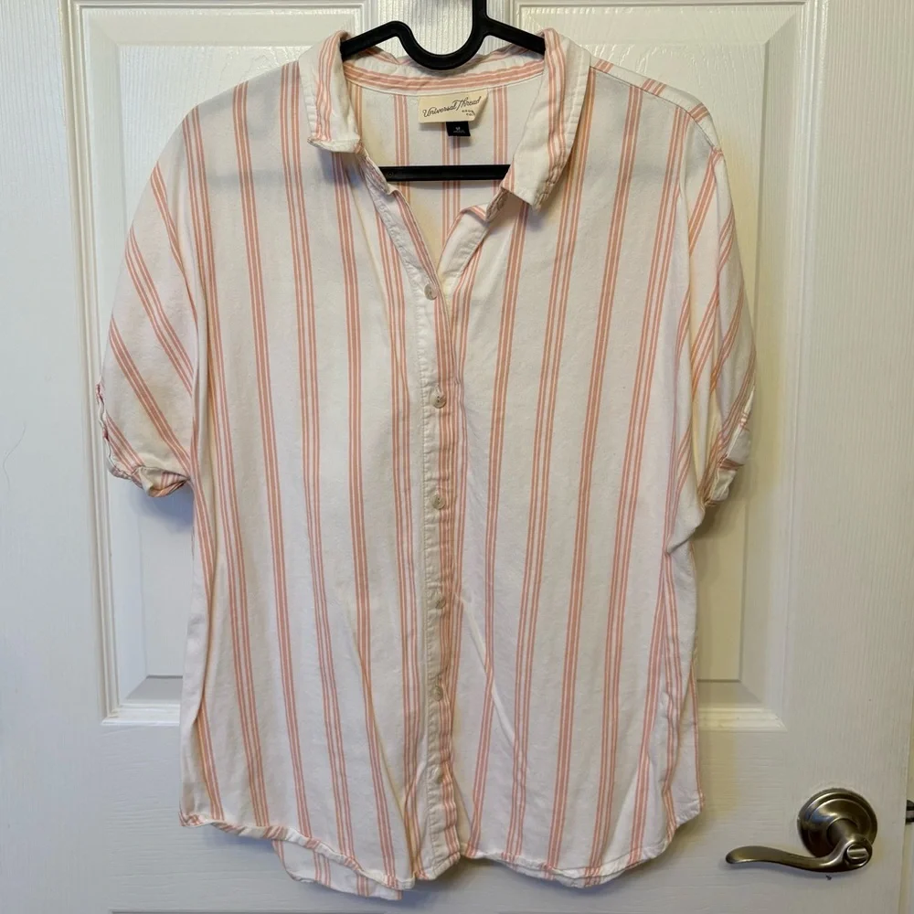 Universal Thread | Button Up Top - Picture 1 of 5